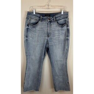 JUDY BLUE Straight Leg Crop Raw Hem Jeans Women 11/30 Light Wash 5-Pocket Denim